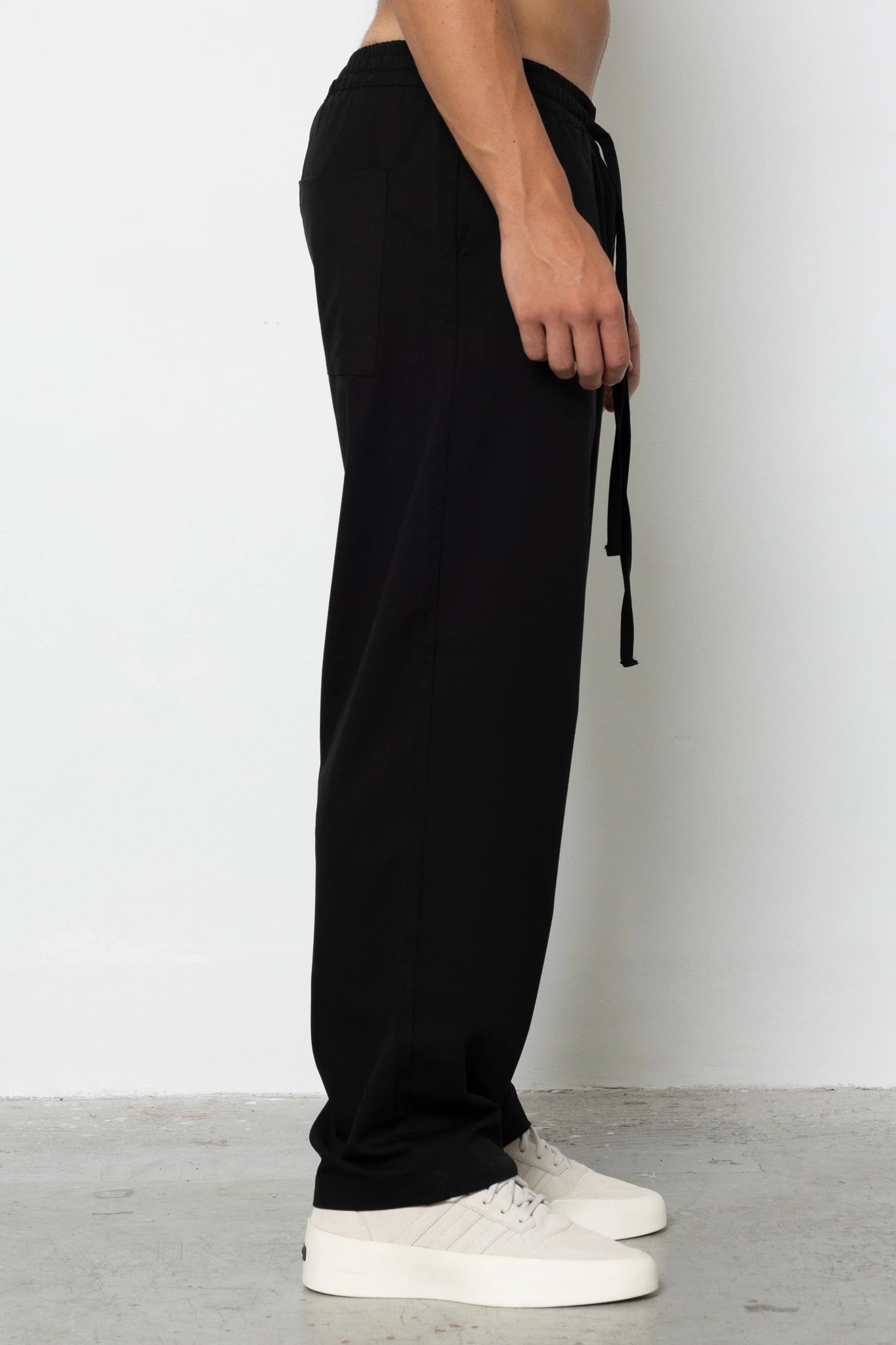 Pantalaccio con pences fondo ampio