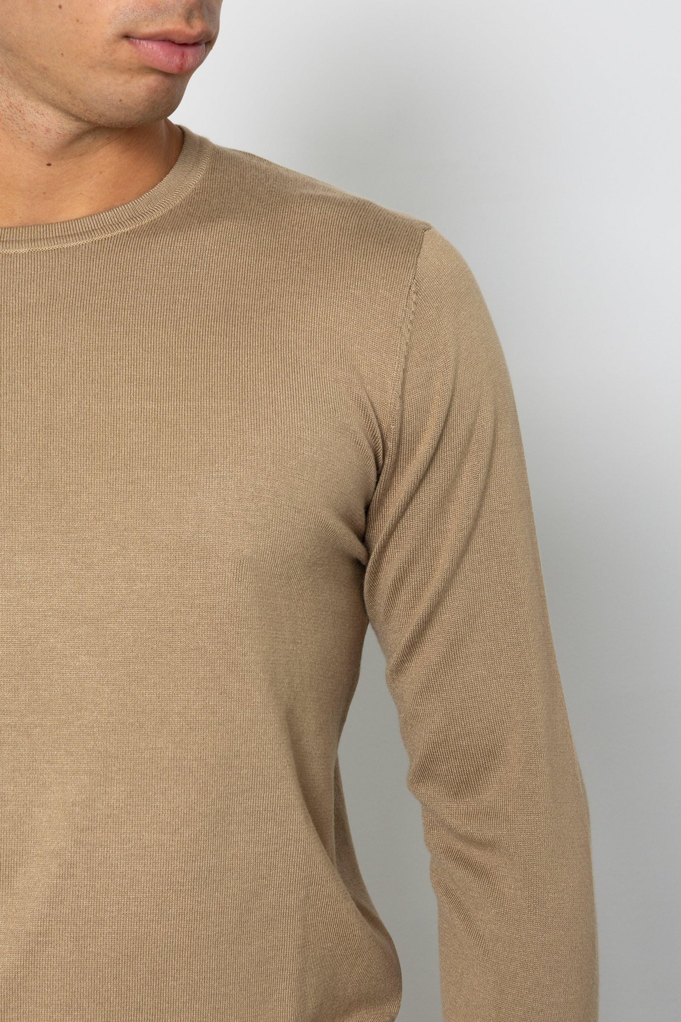 Maglione girocollo in filo