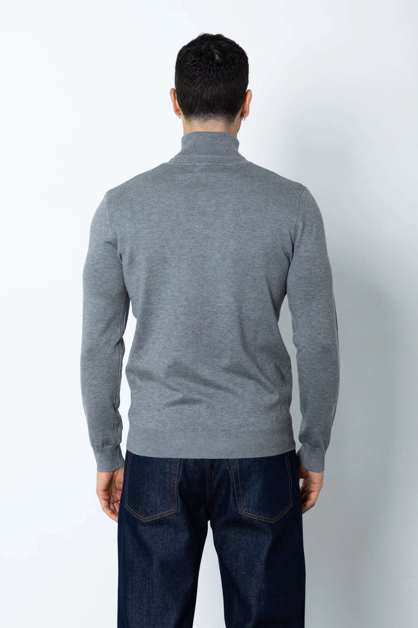 Maglione collo alto in filo