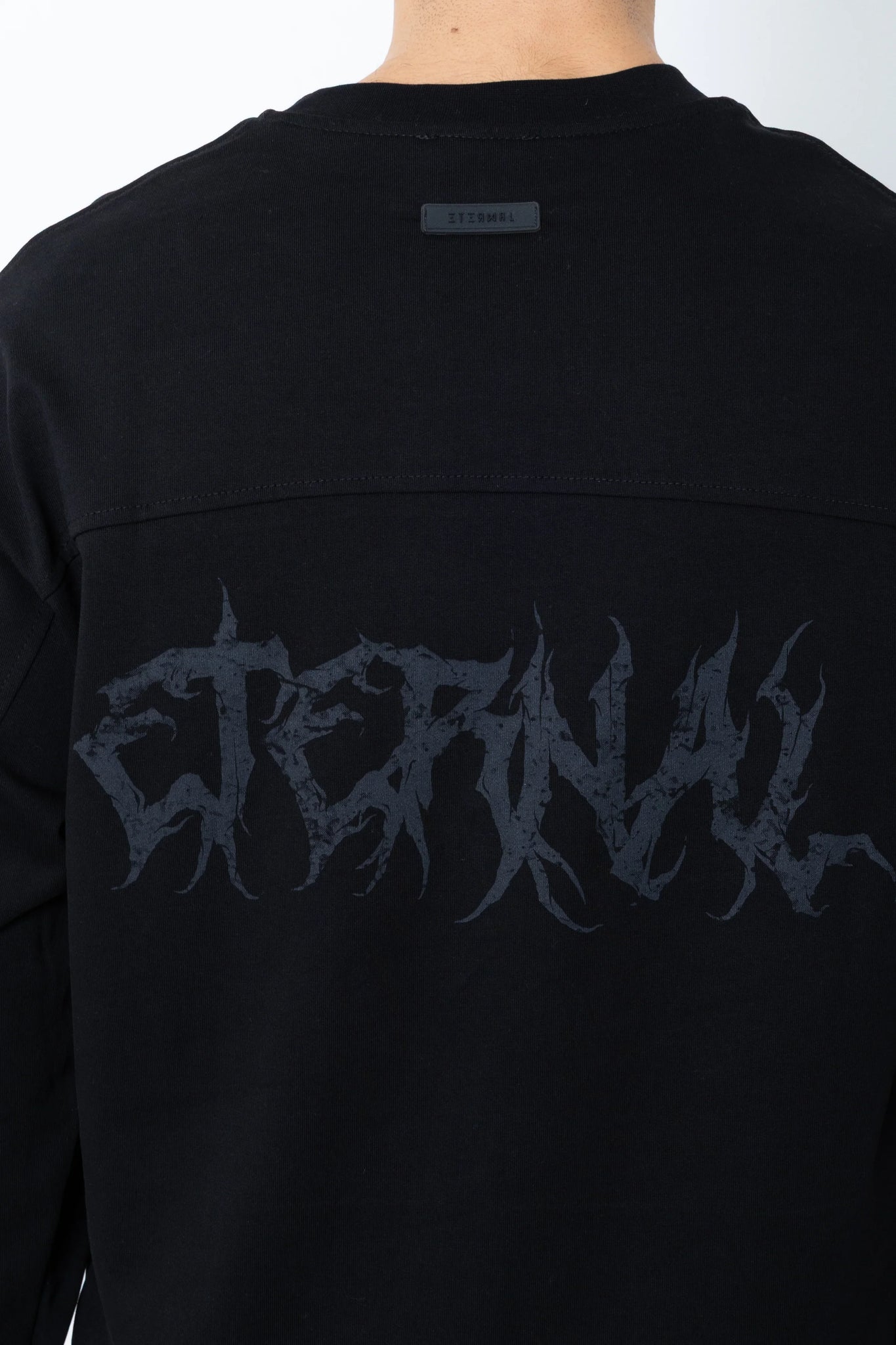 T-shirt in jersey manica lunga con stampa Eternal Studio