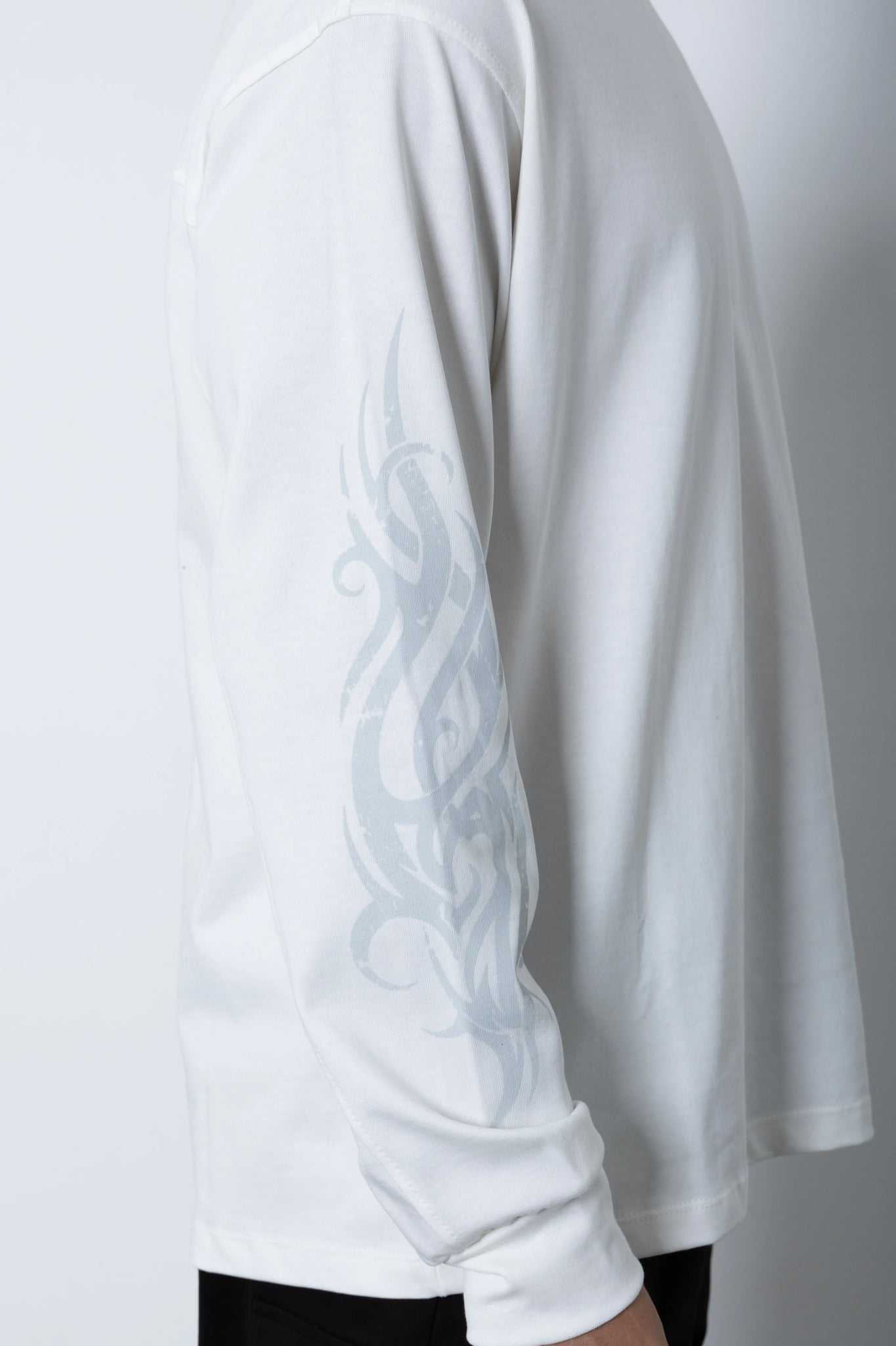 T-shirt in jersey manica lunga con stampa Eternal Studio