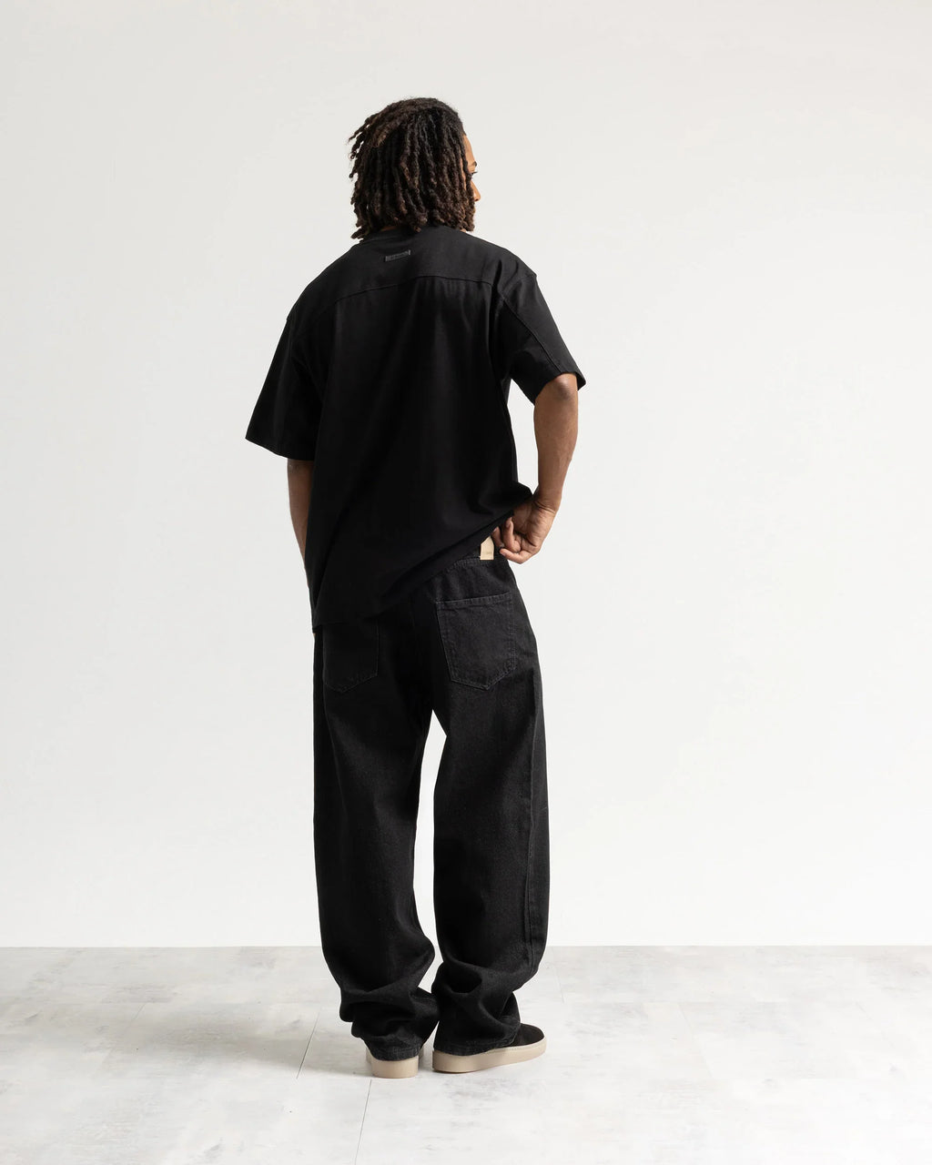 Jeans baggy nero resinato Eternal
